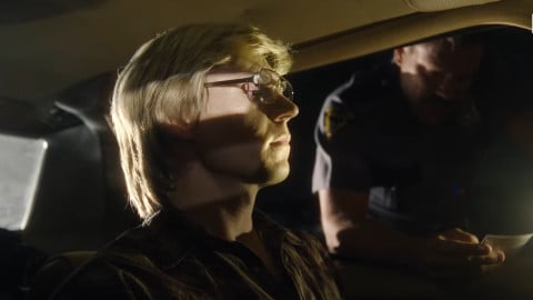Monster : The Story of Jeffrey Dahmer, voici la deuxième bande-annonce de la mini-série Netflix !