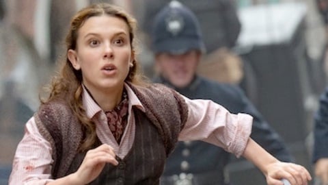 la première bande-annonce du nouveau mystère avec Millie Bobby Brown arrivera en novembre sur Netflix