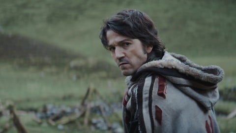 Andor, Diego Luna confirme un saut dans le temps et un changement de ton dans les prochains épisodes