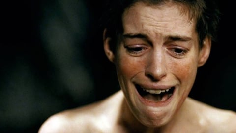 Anne Hathaway contre les haters qui l'ont massacrée pour l'Oscar qu'elle a remporté avec Les Misérables