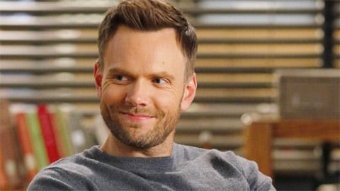 Joel McHale revient à la comédie avec Animal Control