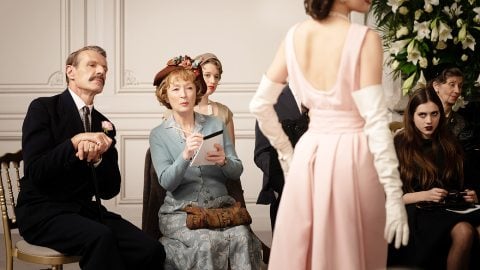 Mme Harris se rend à Paris Review