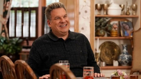 Jamais je n'ai jamais… enrôle Jeff Garlin dans la quatrième et dernière saison