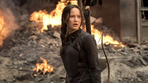 Jennifer Lawrence et la prétention d'être la première héroïne d'action féminine : le réseau le dément