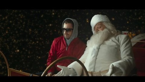 Qui a piégé le Père Noël ?  Le "couple étrange" Alessandro Siani et Christian De Sica a été créé sur Sky