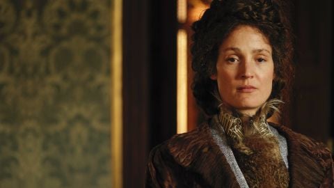 Vickie Krieps est l'impératrice Sissi dans un extrait exclusif du film
