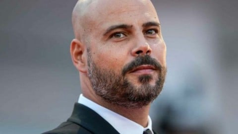 Caracas, Marco D'Amore dirigera Toni Servillo dans le film basé sur le roman "Napoli Ferroviaria" d'Ermanno Rea