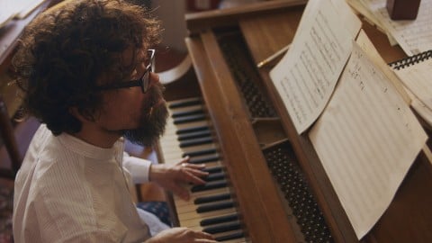 Critique de Elle est venue à moi