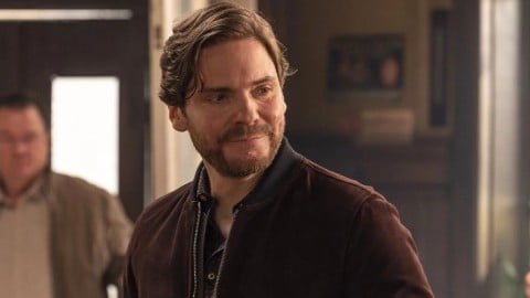 Daniel Brühl jouera le créateur de mode Karl Lagerfeld dans la série Disney+