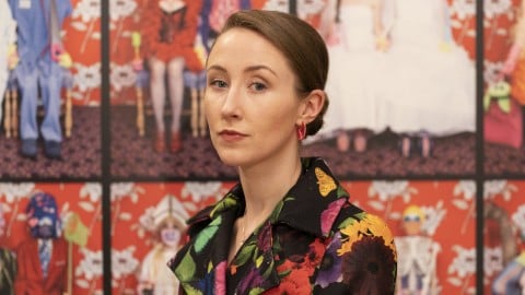 Erin Doherty dans la série Steven Knight se déroulant dans le monde de la boxe illégale