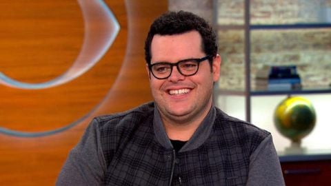 La Petite Sirène - Josh Gad défend Halle Bailey des attaques racistes : "Tu es brisée et pathétique"