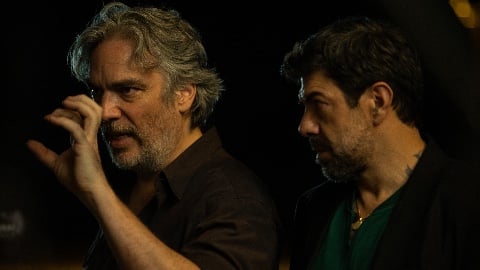 La dernière nuit d'amour, le roman policier raconté par Pierfrancesco Favino et Andrea Di Stefano
