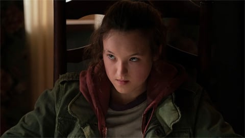 Bella Ramsey dans la série prison Le temps attend de revenir dans The Last of Us