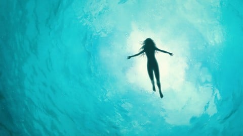 La bande-annonce italienne officielle de la nouvelle série à suspense