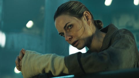 La bande-annonce officielle de la série Apple TV+ basée sur les romans dystopiques de Hugh Howey