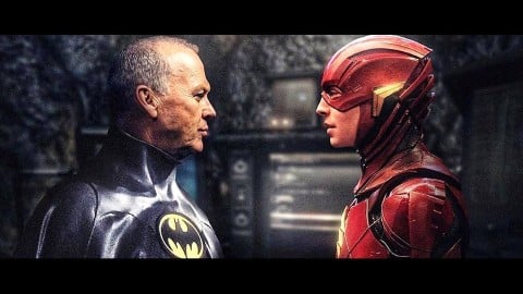 The Flash, Michael Keaton a demandé une photo dans la Batcave pour son petit neveu