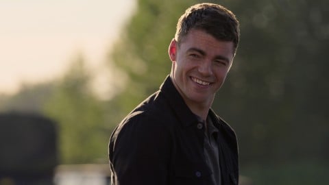 The Night Agent renouvelé par Netflix pour une deuxième saison en un temps record