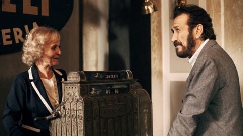 Villa avec invités, le noir avec Marco Giallini dans la première télé sur Rai 3
