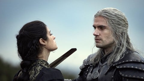Anya Chalotra brise le silence sur les adieux d'Henry Cavill