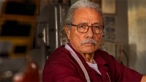 La star de Mayans MC révèle un récent diagnostic de cancer