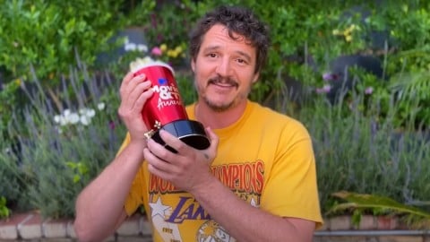 Pedro Pascal remporte le prix du "meilleur héros" aux MTV Movie & TV Awards