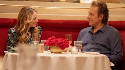 And Just Like That... 2, Sarah Jessica Parker sur le retour de John Corbett : "Il a rendu Aidan spécial"