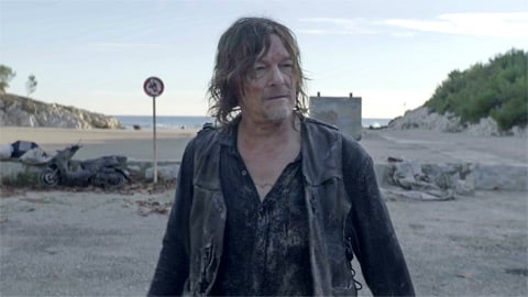 Daryl Dixon fait naufrage en France dans la nouvelle bande-annonce de la suite