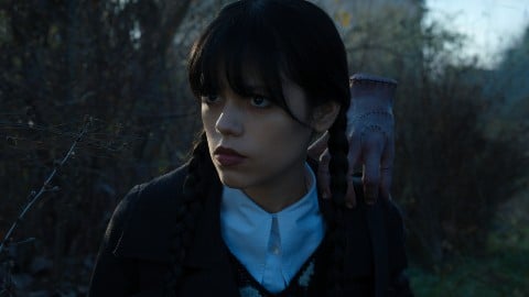 Jenna Ortega prend sa revanche sur les scénaristes en devenant également productrice