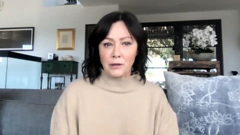 Shannen Doherty lutte contre le cancer et se montre dans une vidéo touchante : "J'ai des métastases cérébrales"