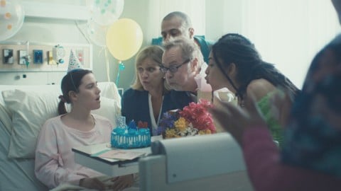 Sur RaiPlay la série canadienne dans laquelle une fille se réveille après 16 ans de coma