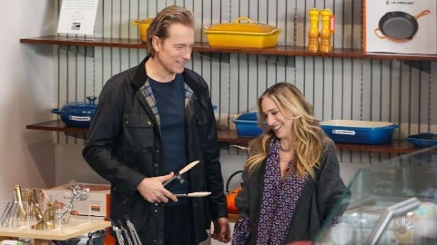 Aidan revient et devient sérieux avec Carrie dans une nouvelle promo