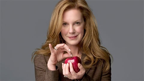 Elizabeth Perkins s'apprête à reprendre le rôle de Celia dans un éventuel renouveau