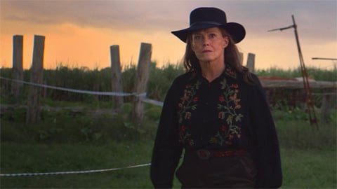 La bande-annonce officielle de la mini-série Prime Video avec une Sigourney Weaver protectrice