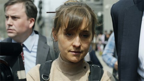 La star de Smallville, Allison Mack, sort de prison après deux ans