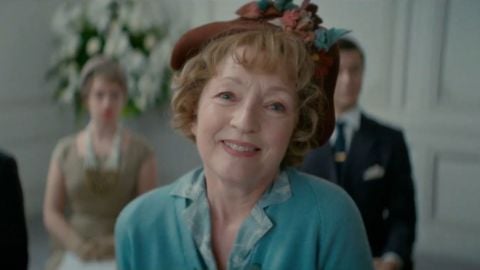 la comédie avec Lesley Manville dans la première télé sur Sky Cinema Due