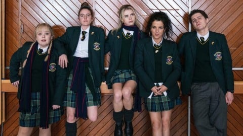 Channel 4 commande une nouvelle série au créateur de Derry Girls
