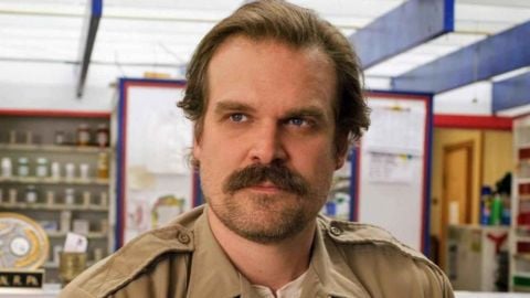 David Harbour révèle comment une mauvaise première critique a aidé sa carrière