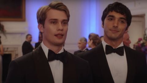 Sang rouge, blanc et bleu, la demande bizarre de Taylor Zakhar Perez a plongé le réalisateur dans une crise