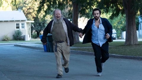 Self Reliance – La comédie de Jake Johnson et Andy Samberg a été retardée
