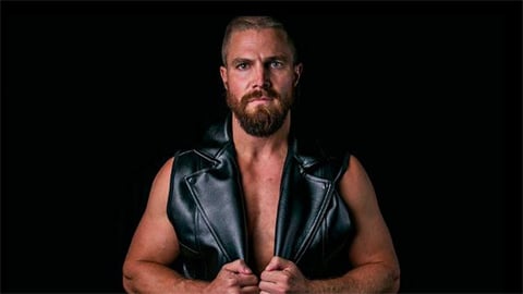 Stephen Amell critique la grève des acteurs : c'est une approche "à courte vue"