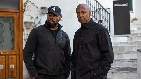 dans les extraits du film Denzel Washington parle en italien (ou du moins essaie)