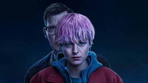 Emma Corrin et un mystère du bout du monde dans la bande-annonce officielle de la série