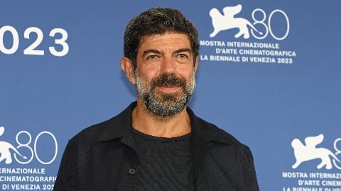 "Ferrari avec des acteurs américains est une appropriation culturelle" : Favino accuse depuis Venise