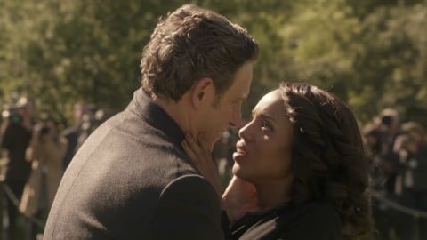 Kerry Washington et Tony Goldwyn recréent un moment emblématique de la série et rendent les fans fous