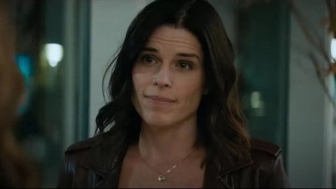 Scream 7 - L'auteur de la saga originale, Kevin Williamson, espère le retour de Neve Campbell