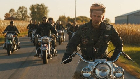 The Bikeriders - Austin Butler, Tom Hardy et Jodie Comer dans la bande annonce du film de Jeff Nichols