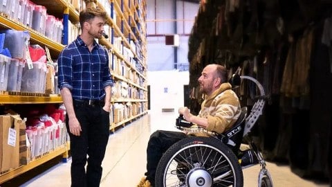 Daniel Radcliffe produira un documentaire sur David Holmes, son doublé victime d'un accident sur le tournage d'Harry Potter