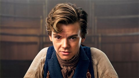 Thomas Brodie-Sangster est l'Artful Dodger dans la première bande-annonce de la série télévisée
