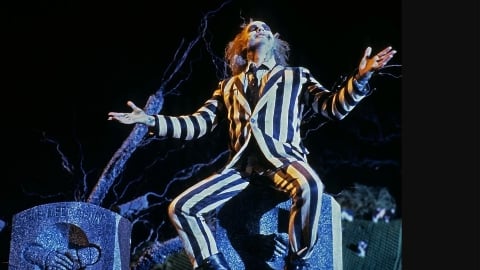 Bételgeuse portera à nouveau la tenue rayée, qui n'est pas la préférée de Michael Keaton