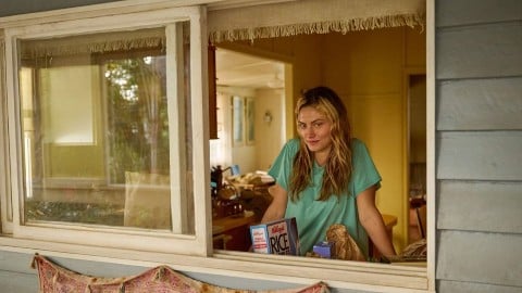 La première bande-annonce de la mini-série australienne avec Travis Fimmel et Phoebe Tonkin